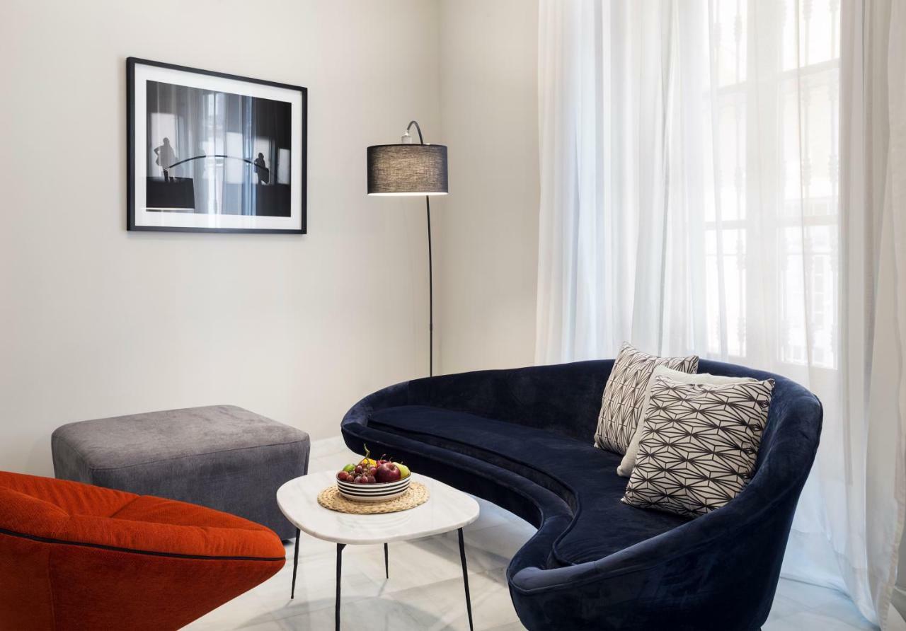סביליה Apartamentos One Shot Conde De Torrejon מראה חיצוני תמונה