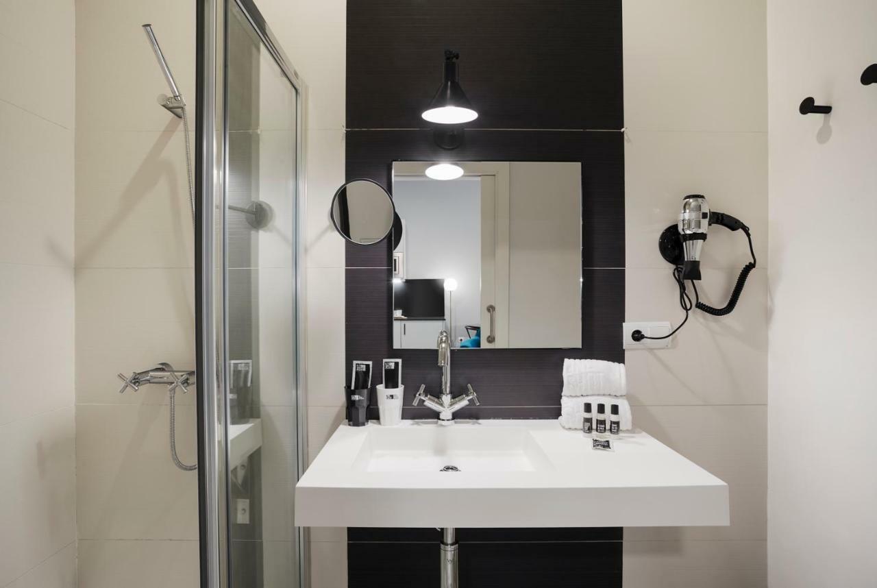 סביליה Apartamentos One Shot Conde De Torrejon מראה חיצוני תמונה