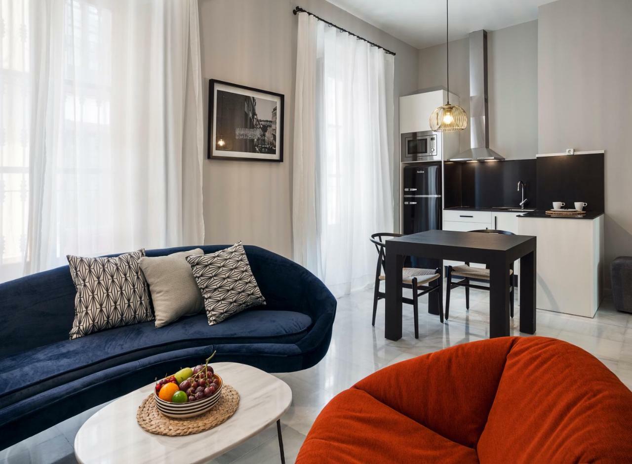 סביליה Apartamentos One Shot Conde De Torrejon מראה חיצוני תמונה