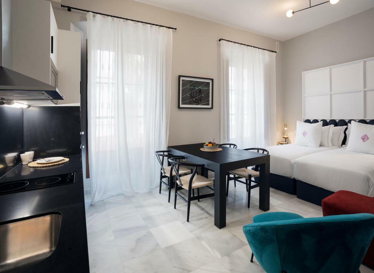 סביליה Apartamentos One Shot Conde De Torrejon מראה חיצוני תמונה