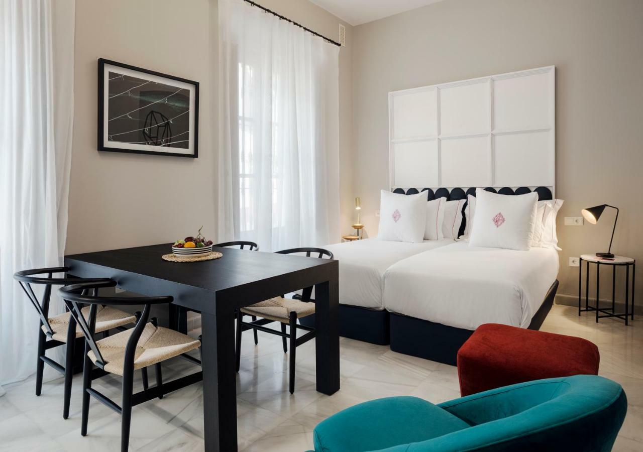 סביליה Apartamentos One Shot Conde De Torrejon מראה חיצוני תמונה